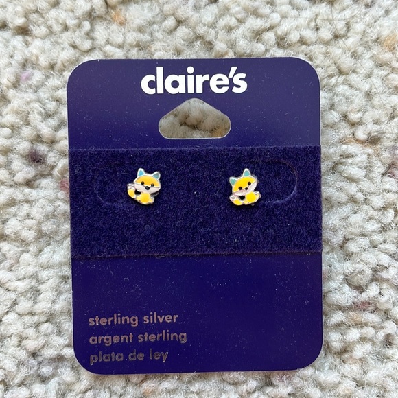 Claire’s Fox Earrings - Picture 1 of 2
